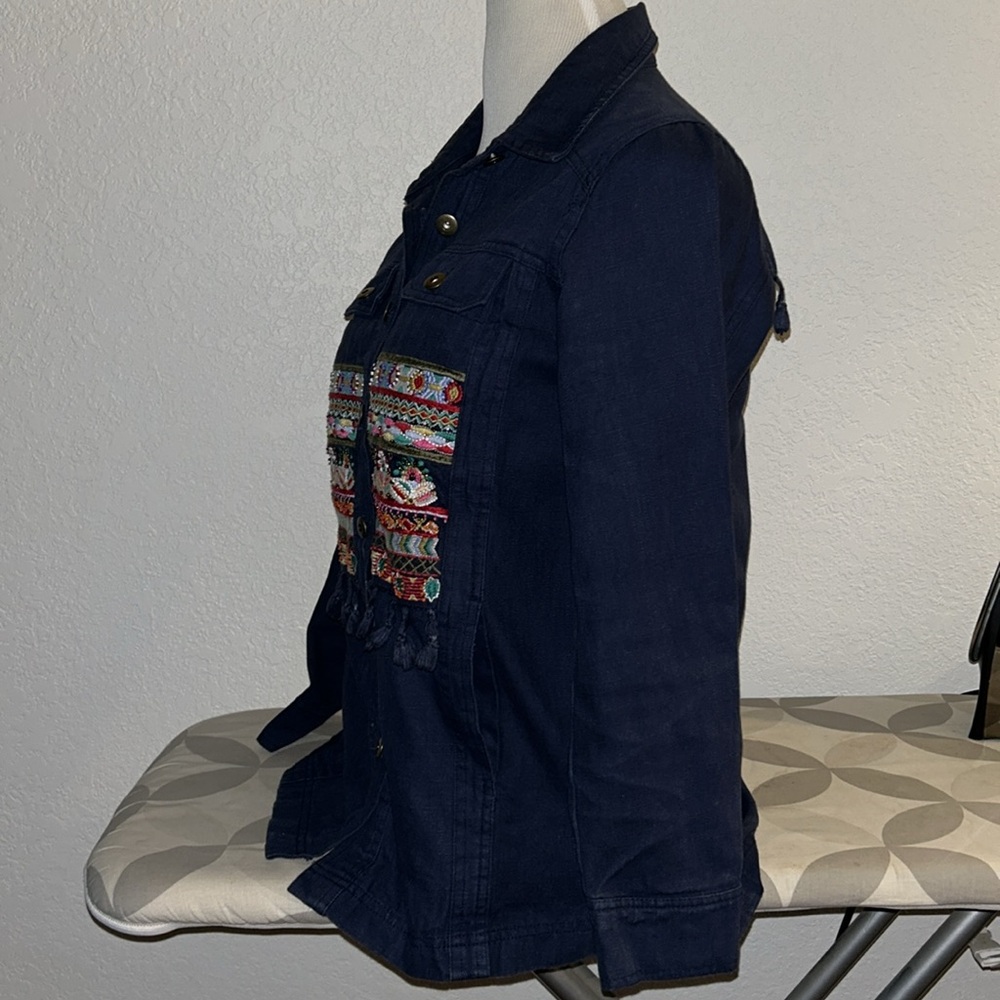Hummingbird Embroidered Jacket - Picture 4 of 16